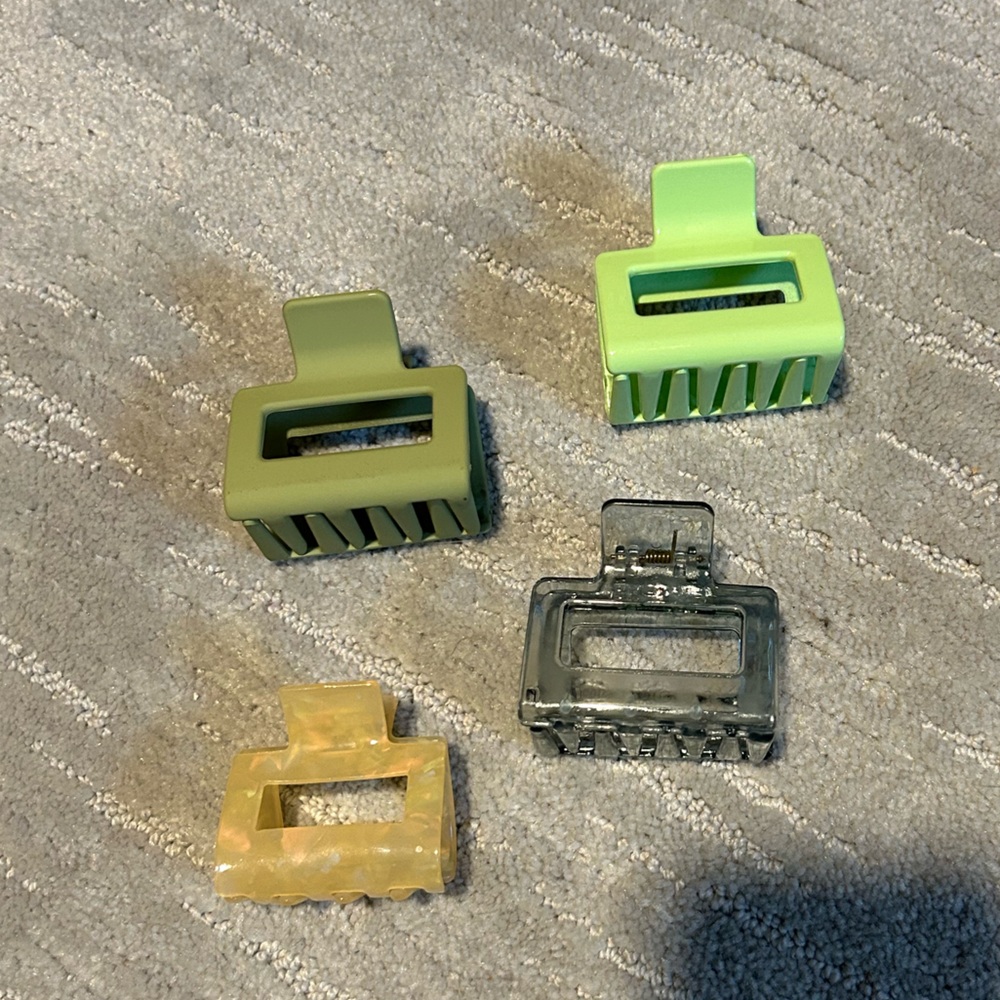 4 Mini Claw Hair Clips Lot